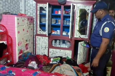 কলাপাড়ায় বসত বাড়িতে ডাকাতির অভিযোগ