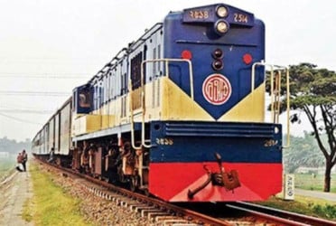 এবার ৮ জোড়া ট্রেন ভাড়া করল সরকার