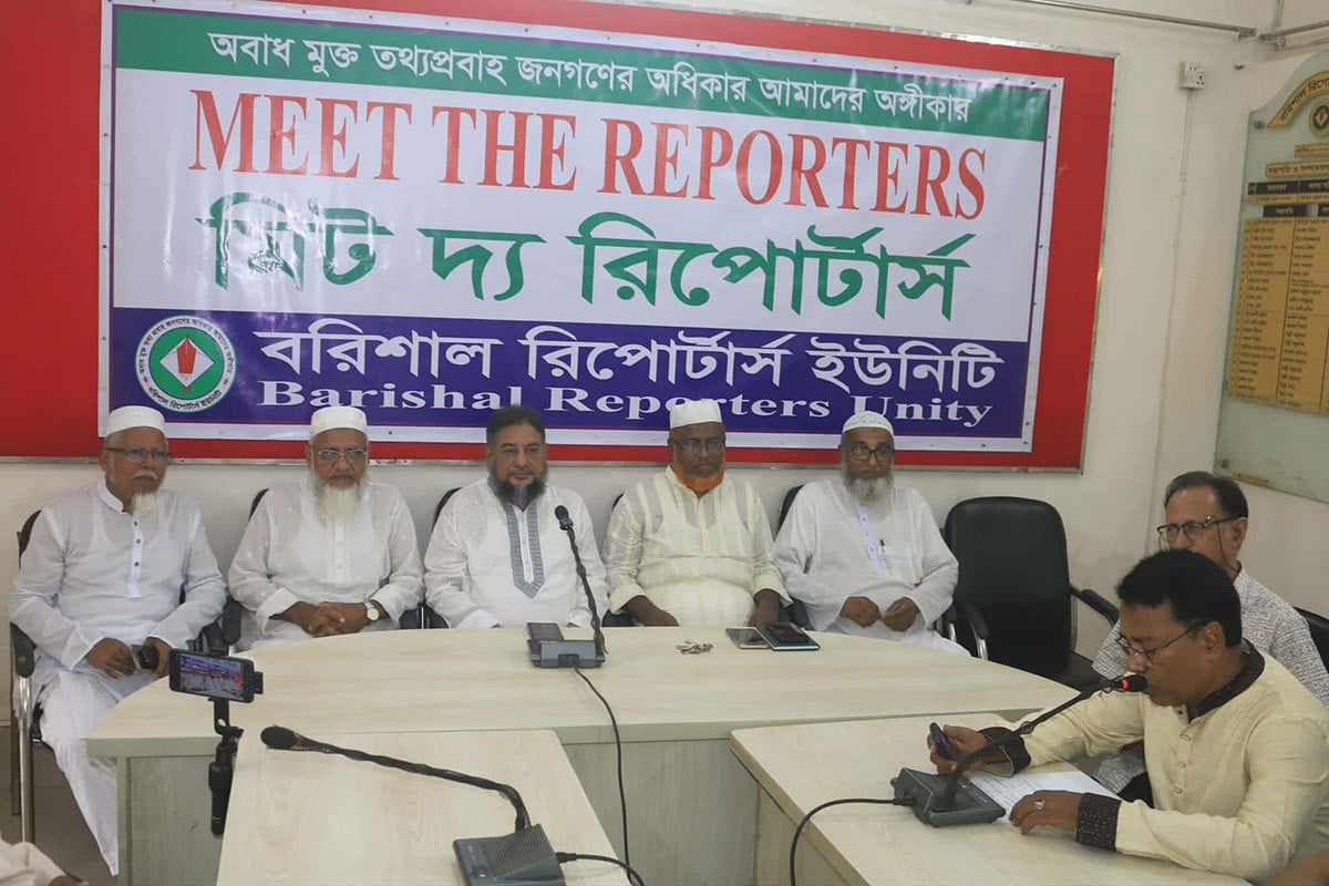‘তোষামোদকারীরা হাসিনাকে ফ্যাসিস্ট হতে সহযোগিতা করেছে’