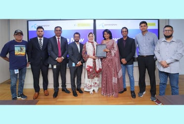 গ্রাহকদের জন্য সুদবিহীন কিস্তিতে স্মার্টফোন কেনার সুযোগ আনল গ্রামীণফোন ও ইবিএল