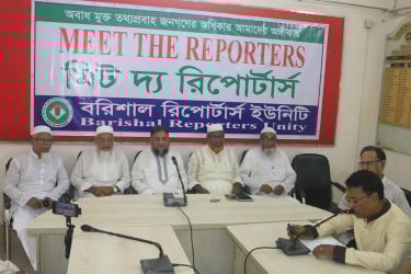 ‘তোষামোদকারীরা হাসিনাকে ফ্যাসিস্ট হতে সহযোগিতা করেছে’