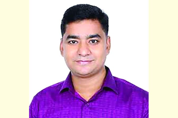 উপদেষ্টা আসিফ মুরাদনগরে মাফিয়াতন্ত্র কায়েম করেছেন