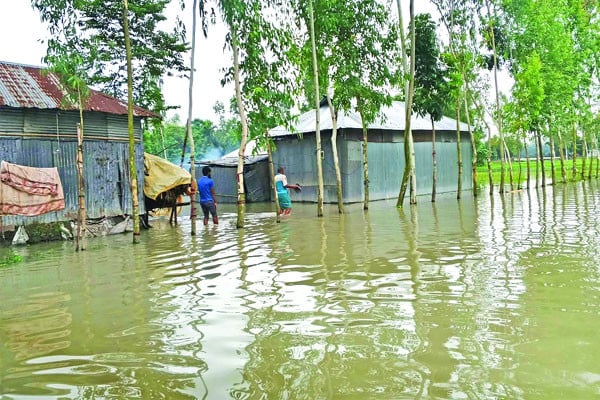 নদনদীর পানি বাড়ছে, খুলে দেওয়া হল তিস্তা ব্যারাজ