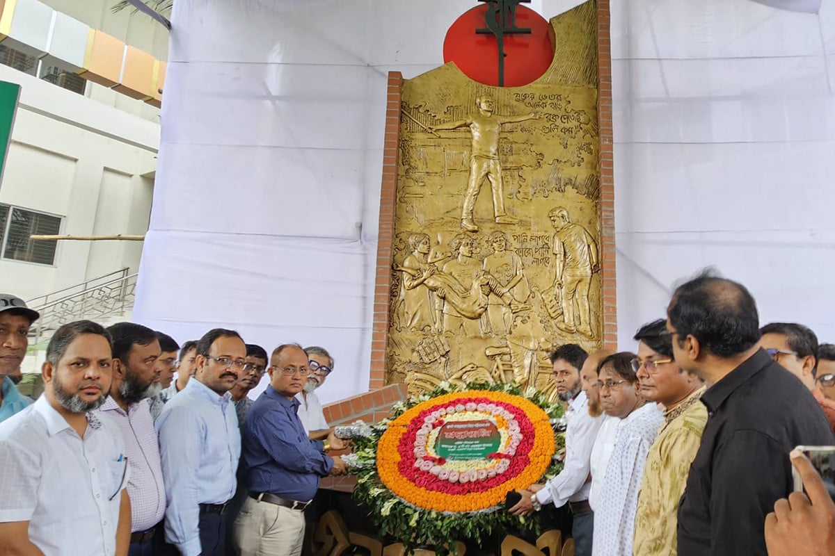 বাউবিতে স্মৃতিস্তম্ভ ‘জুলাই জাগরণী’ উদ্বোধন ও শ্রদ্ধা নিবেদন