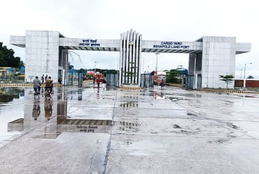 গণঅভ্যুত্থান দিবসে বেনাপোল বন্দরে আমদানি-রপ্তানি বন্ধ