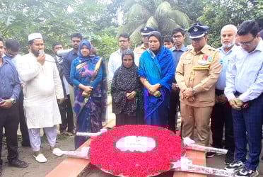 কিশোরগঞ্জে গণঅভ্যুত্থান দিবসে শহীদদের কবর জিয়ারত