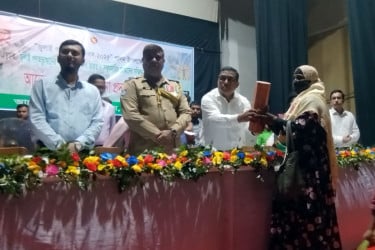 নোয়াখালীতে শহীদ ও আহত পরিবারকে সম্মাননা প্রদান