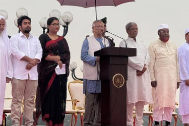 জুলাই শহীদদের জাতীয় বীর ঘোষণা