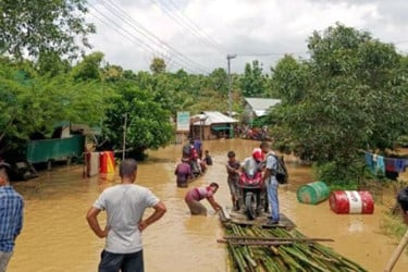 সাজেকে পাহাড়ি ঢলে সড়ক ডুবে আটকা কয়েকশ পর্যটক