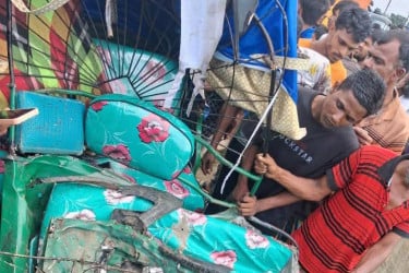 সুনামগঞ্জে বাস-সিএনজির মুখোমুখি সংঘর্ষে নিহত ৩