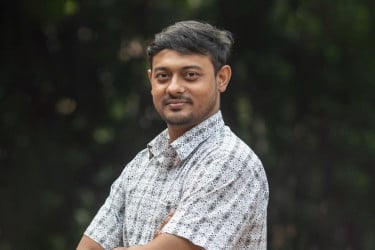 'সাগরের পাড়ে বসে গভীরভাবে ভাবতে চেয়েছি গণঅভ্যুত্থান ও নতুন গণতান্ত্রিক সংবিধানের রূপরেখা নিয়ে'