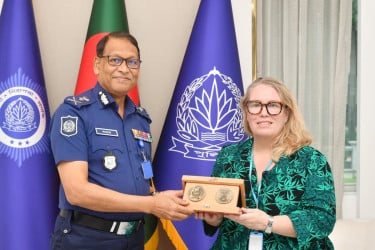 আইজিপির সঙ্গে জাতিসংঘের বাংলাদেশ বিষয়ক নিরাপত্তা উপদেষ্টার সাক্ষাৎ