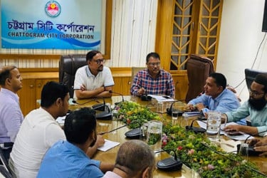 জননিরাপত্তা নিশ্চিতে নগরীকে আলোকিত করতে হবে: মেয়র শাহাদাত