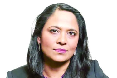 এবার ব্রিটিশ মন্ত্রিত্ব ছাড়লেন রুশনারা