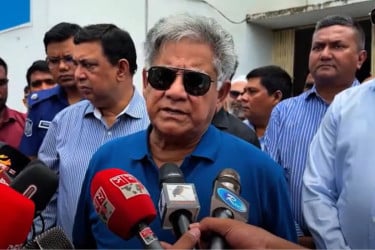 লোকসানে চলা স্থলবন্দরগুলো বন্ধ করে দেওয়া হবে : নৌ উপদেষ্টা