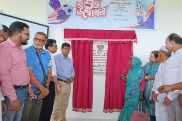 শহীদের স্মরণে গোবিন্দগঞ্জে মিনি স্টেডিয়াম চালু