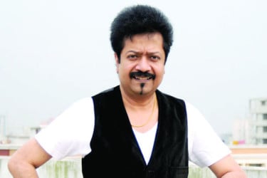 এবার সুরকার কুমার বিশ্বজিৎ