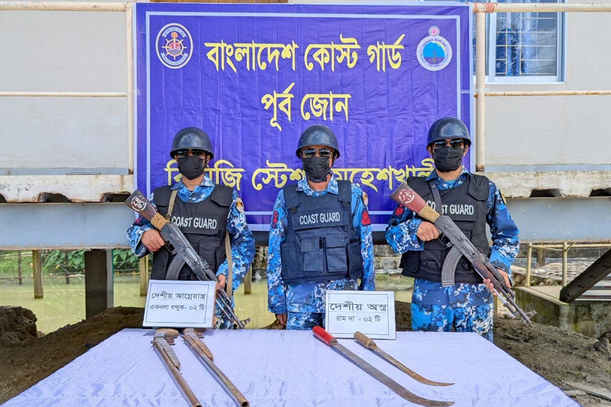মহেশখালীতে অস্ত্র উদ্ধার