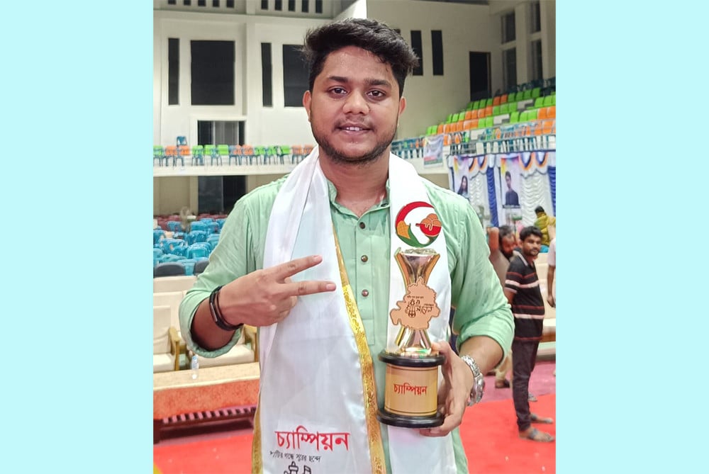 গাইবান্ধার সেরা গায়েন স্বজন খন্দকার