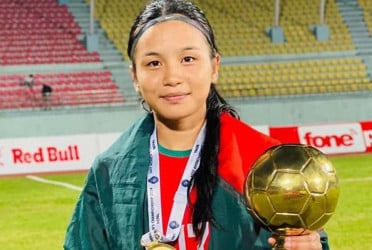 ফুটবলার ঋতুপর্ণা চাকমার জন্য ঘর নির্মাণ করবে বিসিবি