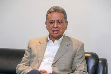 ‘বক্তব্যে বিষোদগার বন্ধ করতে হবে, গণতন্ত্র মানে অন্যের মতকে সম্মান দেওয়া’