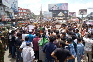দাবি না মানলে স্বাস্থ্য উপদেষ্টাকে পদত্যাগে বাধ্য করা হবে: মুফতি ফয়জুল করিম