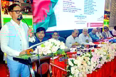 ঐক্যবদ্ধ থেকে নতুন বাংলাদেশ সৃষ্টি করতে চাই : ডা. শাহাদাত