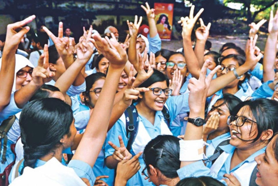 একাদশে ভর্তি: বাড়লো প্রথম ধাপে আবেদনের সময়