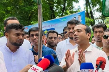 আইন করে শিক্ষাপ্রতিষ্ঠানে গুপ্ত রাজনীতি বন্ধ করতে হবে: ছাত্রদল সভাপতি