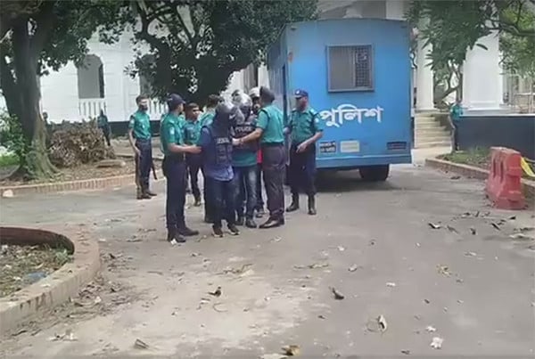 ট্রাইব্যুনালে সাবেক আইজিপি শহিদুলসহ ১৫ আসামি হাজির