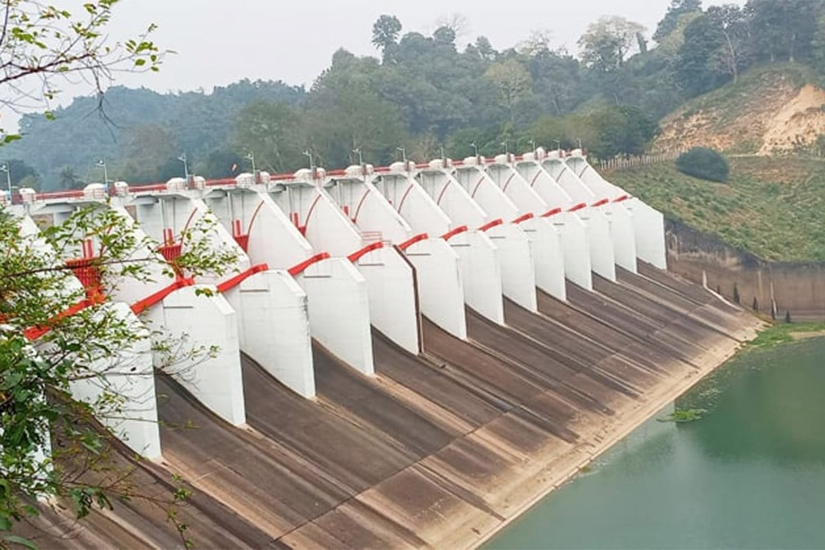 কাপ্তাই বাঁধের ১৬ জলকপাট বন্ধ