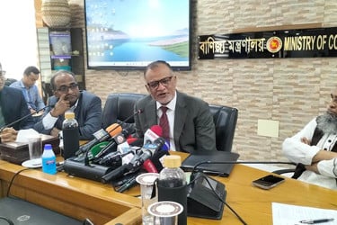 রপ্তানি আয়ের লক্ষ্যমাত্রা সাড়ে ৬৩ বিলিয়ন ডলার নির্ধারণ