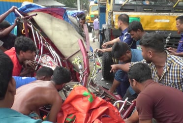 গোবিন্দগঞ্জে ট্রাকের ধাক্কায় অটোরিকশার ৩ যাত্রী নিহত