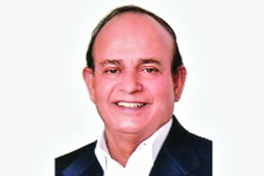 বিমানবন্দর থেকে ফেরত