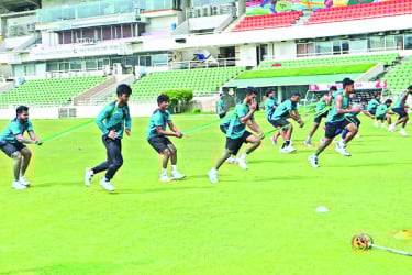 ‘বাংলাদেশের ক্রিকেটাররা পরিশ্রমী’
