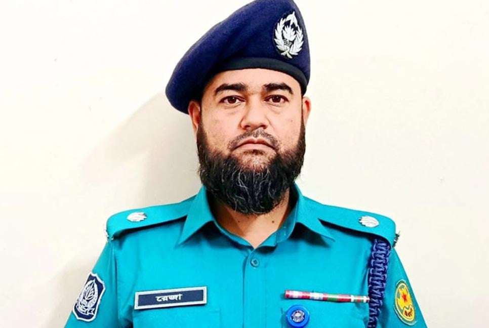 মেট্রো স্টেশনের নিচে এডিসিকে ছুরি মেরে পালাল ছিনতাইকারী