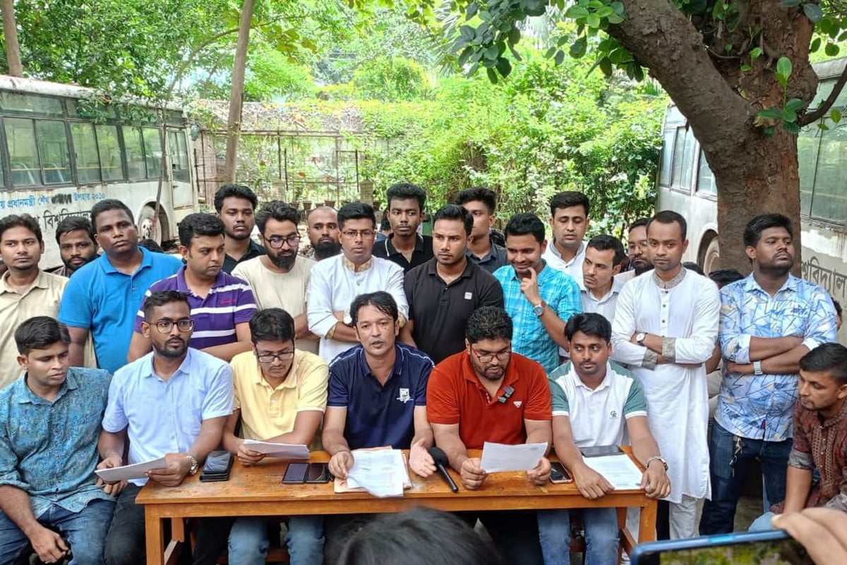 ৫ দাবিতে জবি ছাত্রদলের স্মারকলিপি ও সংবাদ সম্মেলন