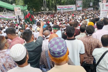 জাতীয়করণে শিক্ষকদের ১৪ সেপ্টেম্বর পর্যন্ত আলটিমেটাম