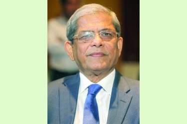 একপেশে নীতির কারণেই সংকট ওষুধশিল্পে