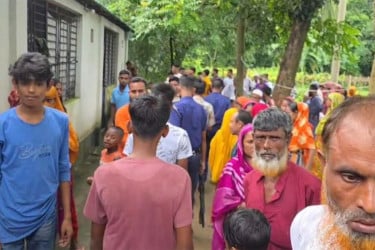 শ্রীপুরে বসতঘর থেকে গৃহবধূর লাশ উদ্ধার, স্বামী পলাতক