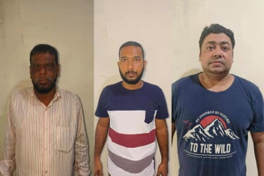 সিদ্ধিরগঞ্জে পুলিশের অভিযান, যুবলীগ-শ্রমিক লীগ-তাঁতী লীগের তিন নেতা গ্রেফতার