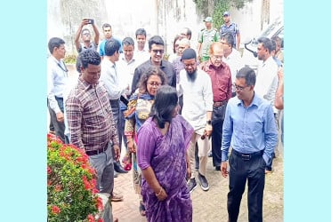 হিলি স্থলবন্দর ও শুল্ক স্টেশন পরিদর্শনে বিভিন্ন মন্ত্রণালয়ের ১২ সদস্যের প্রতিনিধি দল