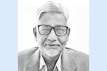 মরু দুস্তর পারাবার, কান্ডারি হুঁশিয়ার