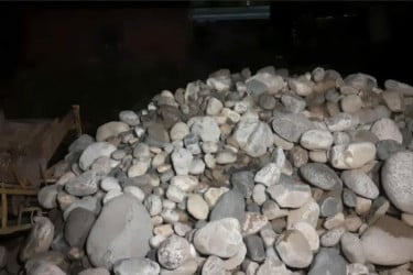 ভোলাগঞ্জের লুট হওয়া ৪০ হাজার ঘনফুট পাথর সারুলিয়া থেকে উদ্ধার
