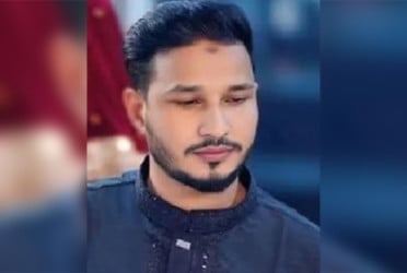 সিলেটে বাস চাপায় ২ বন্ধুর মৃত্যু : সন্তানের মুখ দেখা হলো না নাজমুলের