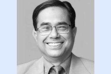 চিকিৎসাসেবা না কমিশনবাণিজ্য
