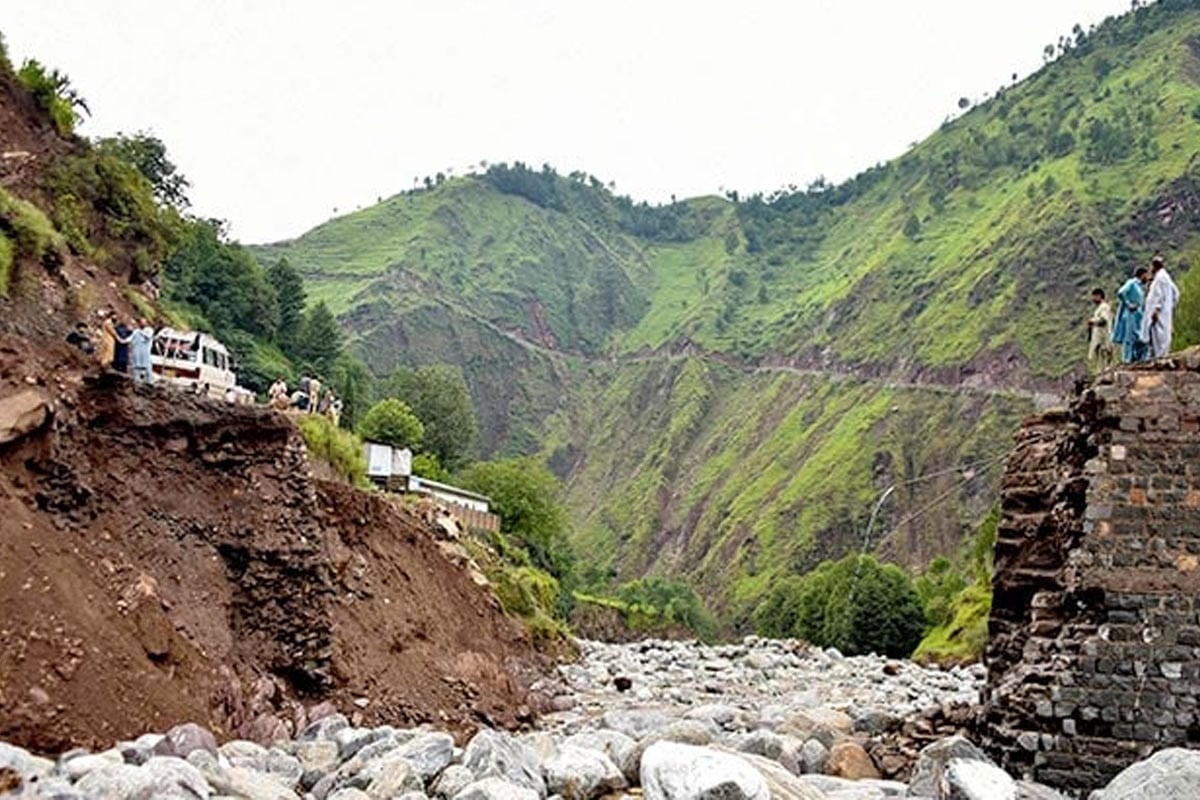 পাকিস্তানে ভয়াবহ বন্যায় মৃত্যু ২৫০ ছাড়াল