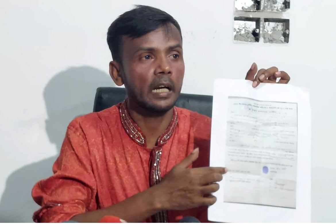 ভুয়া ডিভোর্স পেপার দিয়েছেন রিয়া মনি, অভিযোগ হিরো আলমের
