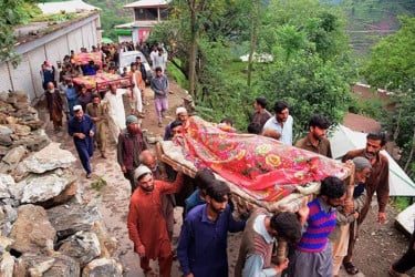 পাকিস্তানে বন্যা : ৪৮ ঘণ্টায় অন্তত ৩২১ জনের প্রাণহানি