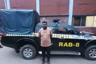 অ্যাম্বুলেন্স আটকে রাখায় নবজাতকের মৃত্যু; মূল হোতা গ্রেফতার